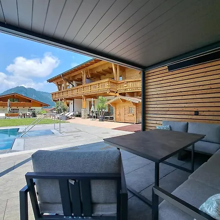 Edelweiss Apartment *